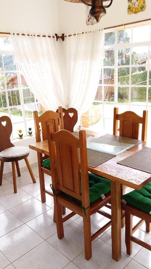 Casa Das Glicinias Perto Do Centro Villa Monte Verde  Dış mekan fotoğraf