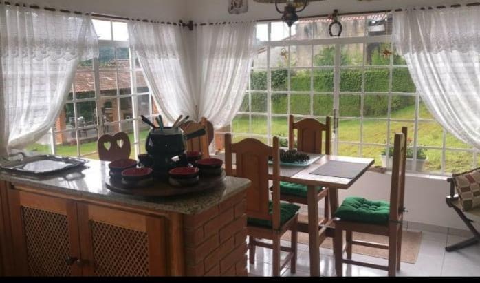 Casa Das Glicinias Perto Do Centro Villa Monte Verde  Dış mekan fotoğraf